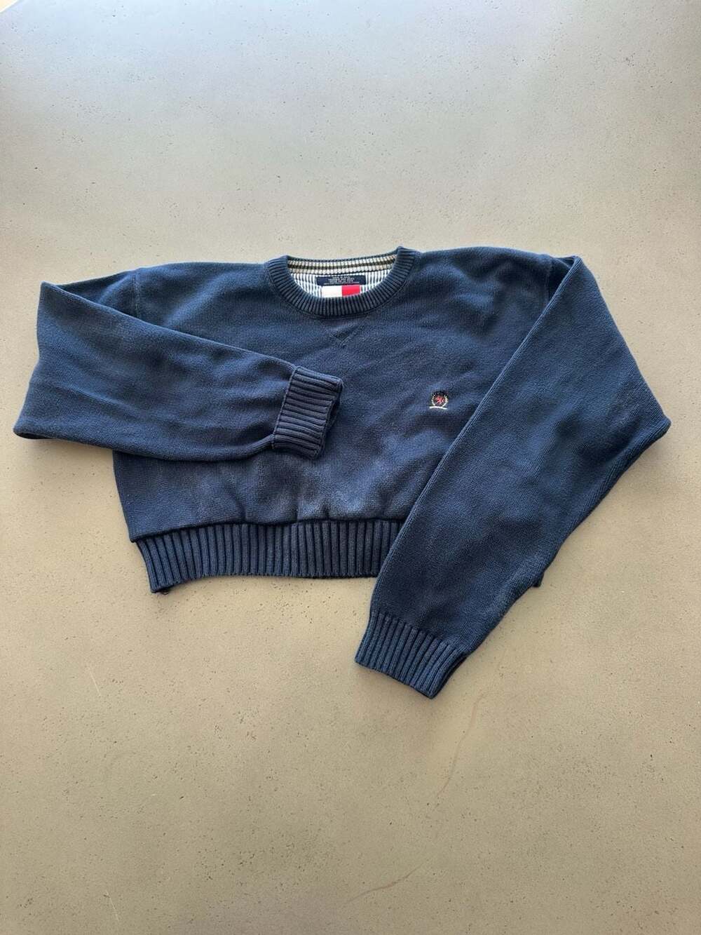 Vintage Tommy Hilfiger Navy Blue Crest Logo Knit Cropped Sweater